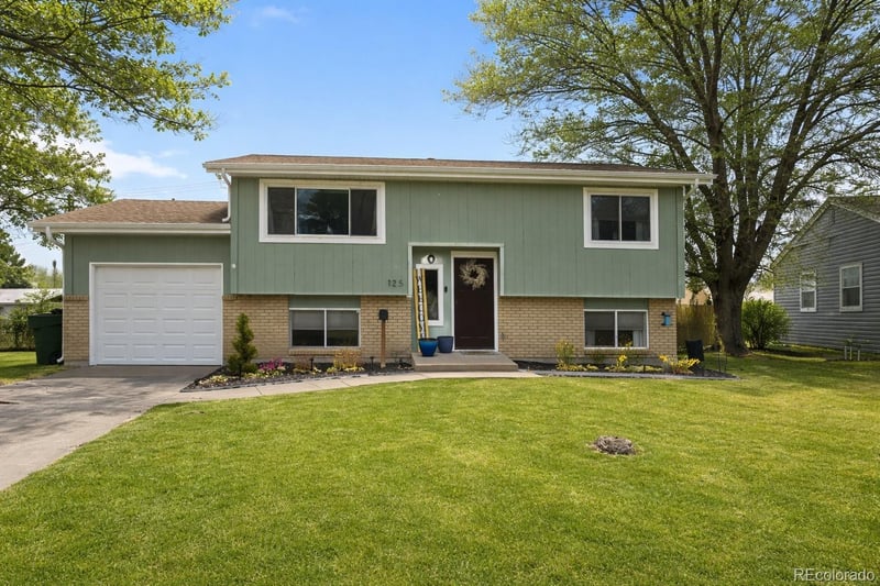 125 Columbia Dr, Julesburg, CO 80737