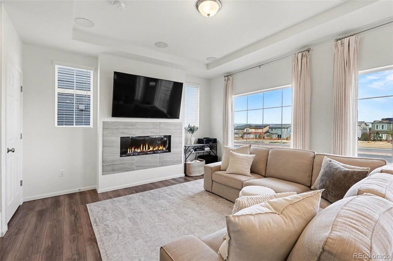 1049 Larkspur Dr, Erie, CO 80516