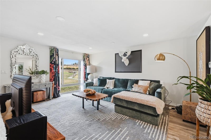 4234 Pondview Dr, Littleton, CO 80123