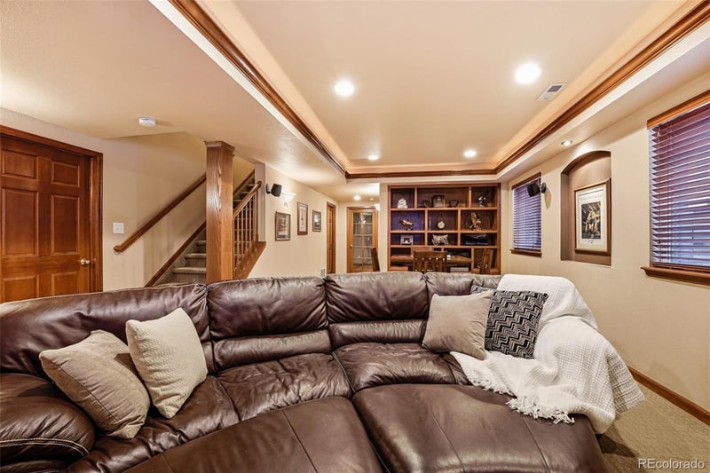 145 Yarrow St, Lakewood, CO 80226