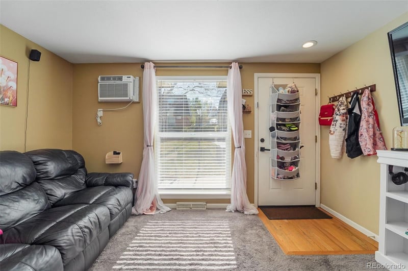 5809 Pearl St, Centennial, CO 80121