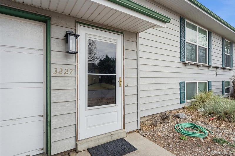 3227 Hoyt Way, Lakewood, CO 80227