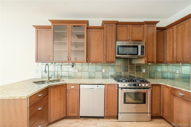 942 Pearl St #101, Denver, CO 80209