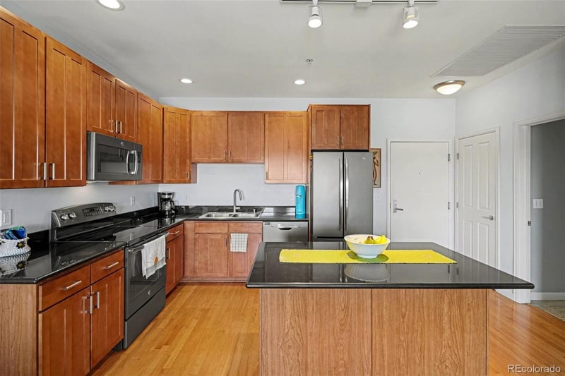 1950 Logan St #708, Denver, CO 80203