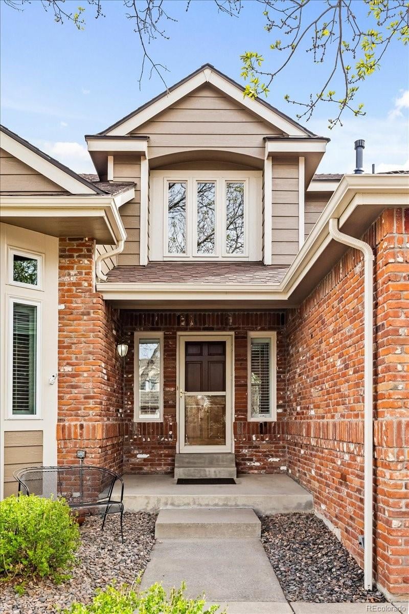 19077 Ida Dr, Aurora, CO 80015