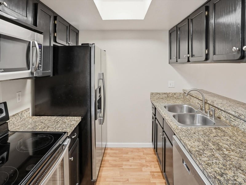 540 Forest St #3-201, Denver, CO 80246