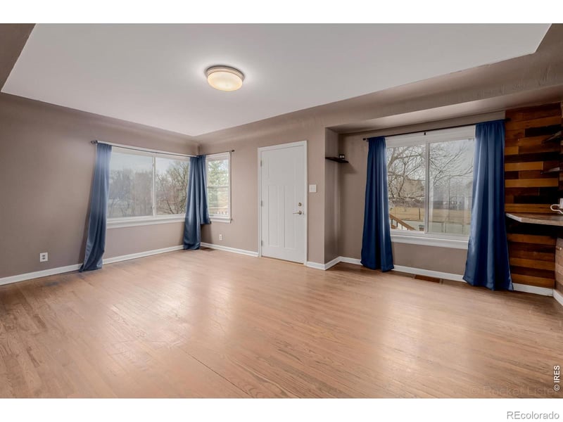 825 Gray St, Lakewood, CO 80214