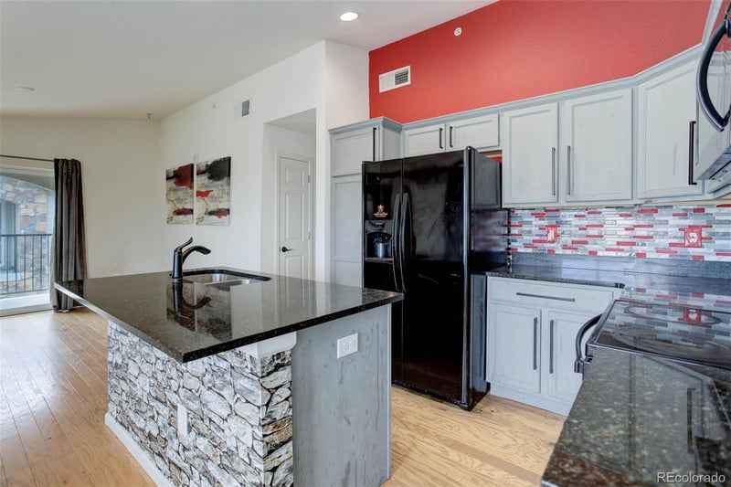 15165 16th Pl #201, Aurora, CO 80011