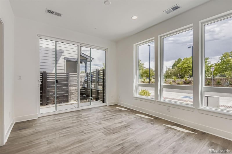 10886 Hinsdale Cir, Centennial, CO 80112