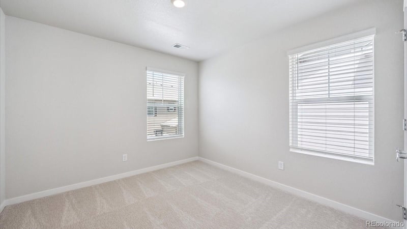 678 Ukraine St, Aurora, CO 80018