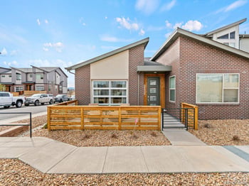 19515 Sunset Cir, Centennial, CO 80015