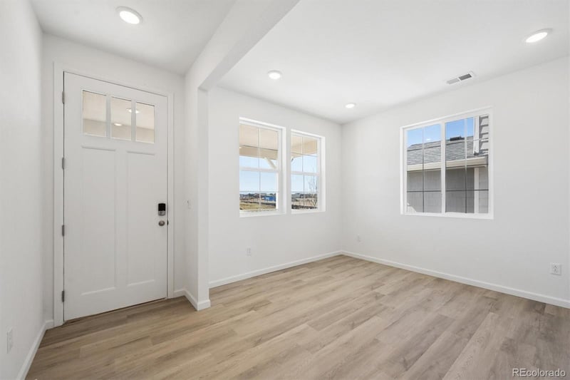 414 Rifle St, Aurora, CO 80017