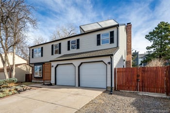15885 Kepner Dr, Aurora, CO 80017