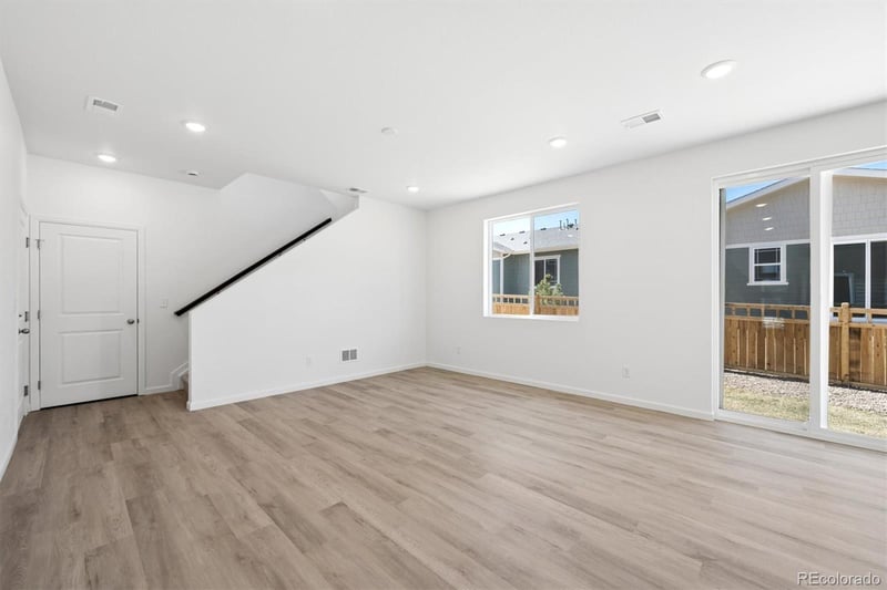 6607 Nepal Ct, Aurora, CO 80019