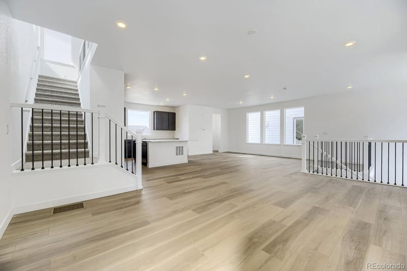 16775 E Kettle Ave, Centennial, CO 80016