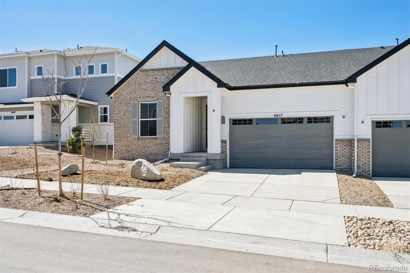 6617 Nepal Ct, Aurora, CO 80019