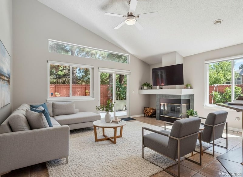 2242 Moline Ct, Aurora, CO 80014