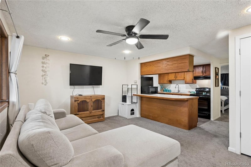 1370 Estes St #102, Lakewood, CO 80215