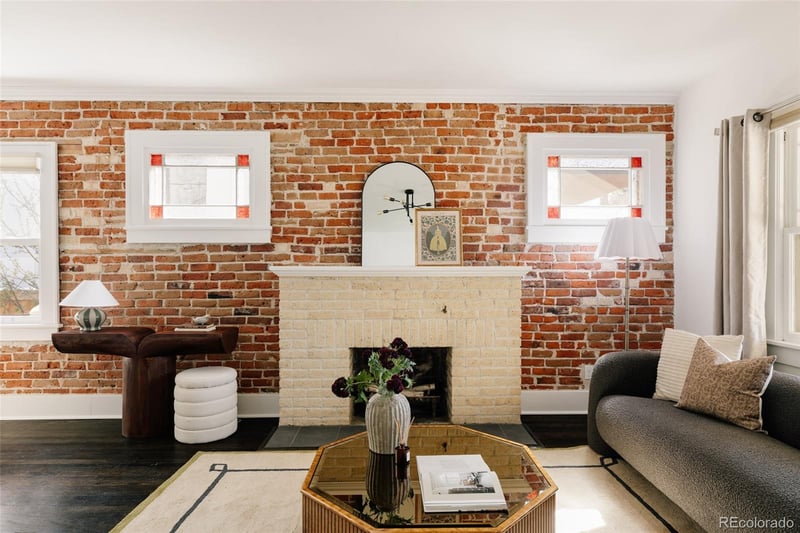 2218 Cherry St, Denver, CO 80207