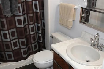 2 Bitterweed , Pueblo, CO 81001