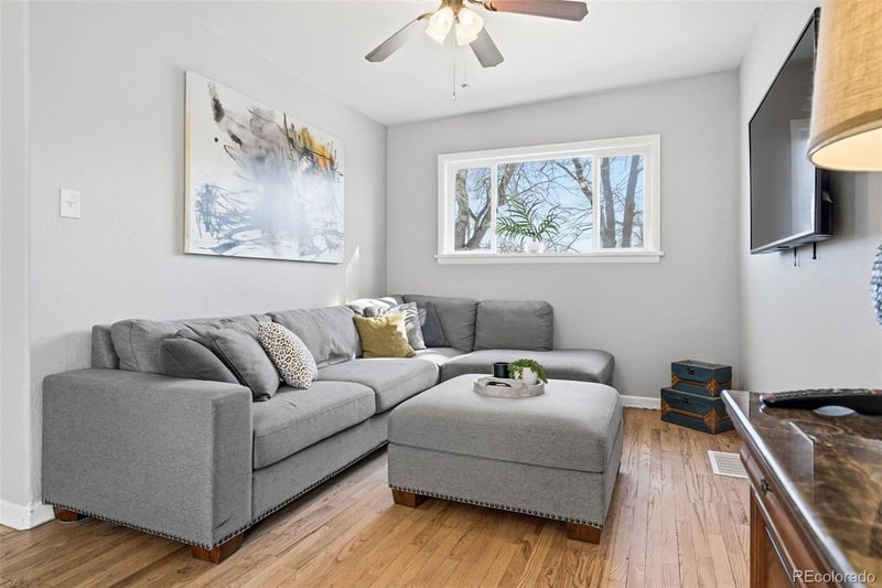 10050 W Kline Dr, Denver, CO 80215