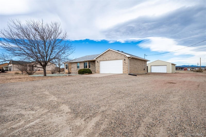 965 Cimarron Dr, Pueblo, CO 81007