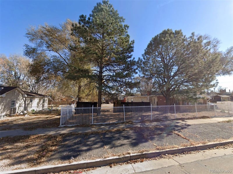 1130 Abriendo Ave, Pueblo, CO 81004