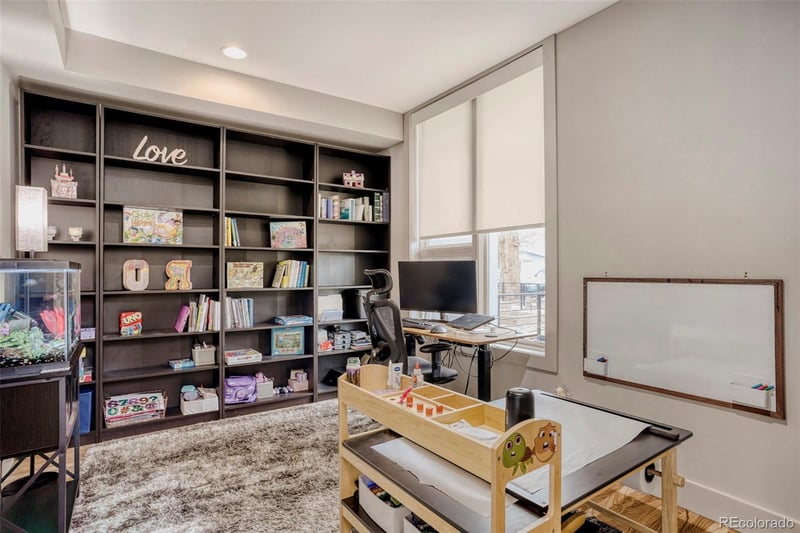 1562 Lincoln St, Denver, CO 80210