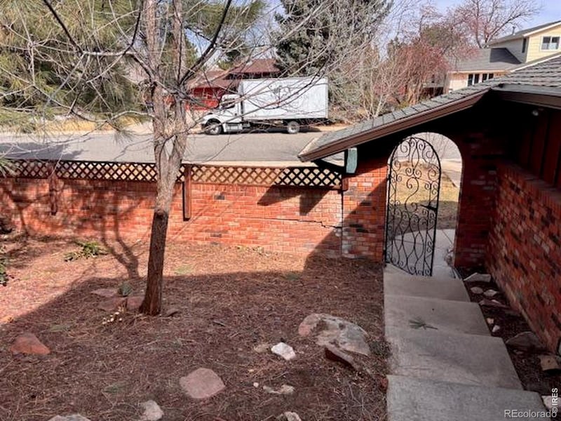 3331 Lakeview Cir, Longmont, CO 80503