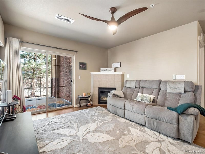 1144 Rockhurst Dr #107, Highlands Ranch, CO 80129