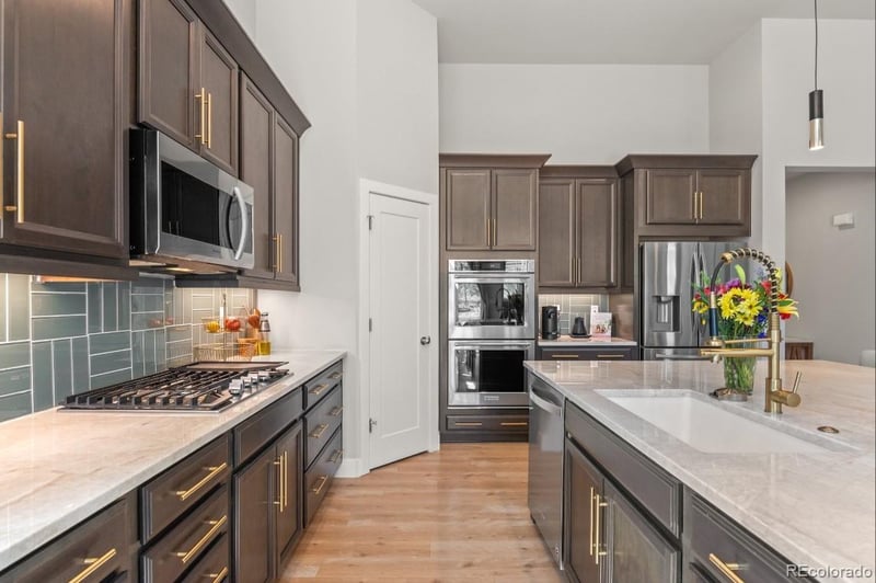 27162 Davies Ave, Aurora, CO 80016