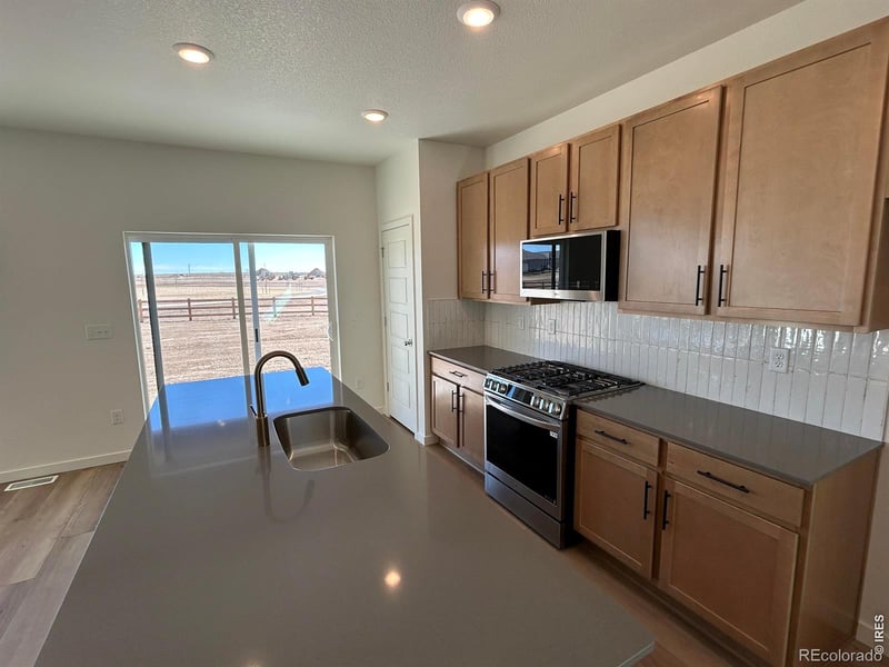 510 Gavin Ct, Hudson, CO 80642