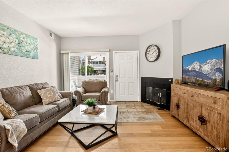 908 Yampa St #104, Aurora, CO 80017