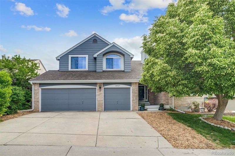 8927 Green Meadows Ln, Littleton, CO 80126