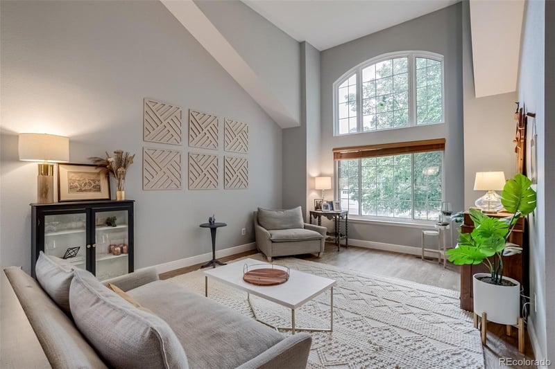 8927 Green Meadows Ln, Littleton, CO 80126