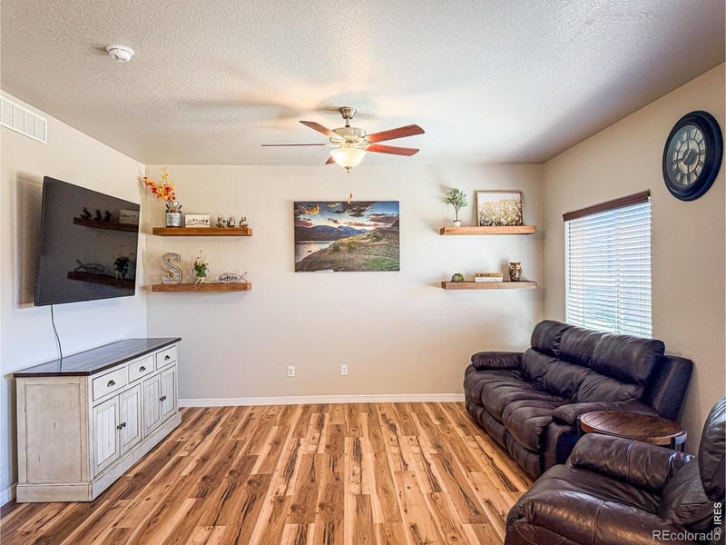 1866 Egnar St, Loveland, CO 80538