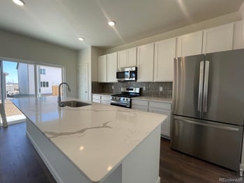 811 Ayrshire Rd, Johnstown, CO 80534