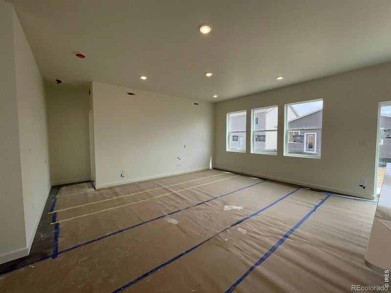 811 Ayrshire Rd, Johnstown, CO 80534