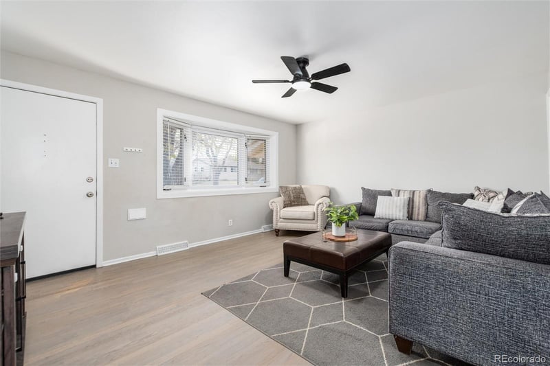 1211 102nd Pl, Northglenn, CO 80260