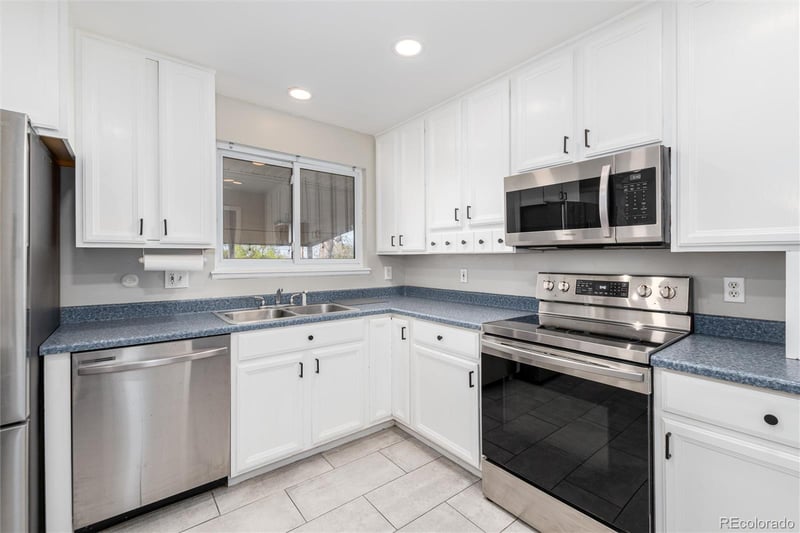 1211 W 102nd Pl, Northglenn, CO 80260