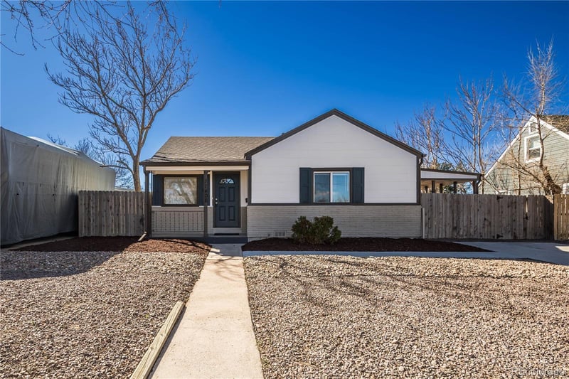 11408 7th Ave, Aurora, CO 80010