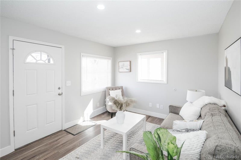 11408 7th Ave, Aurora, CO 80010