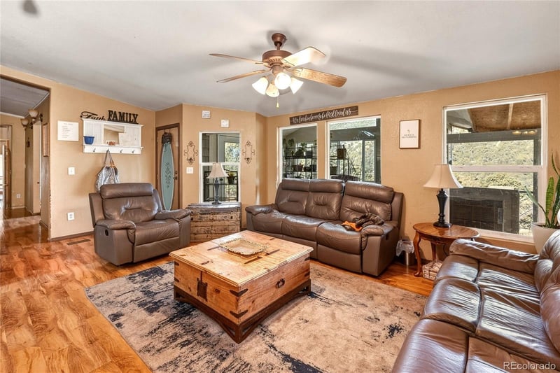 26131 Pinon Ridge Dr, Aguilar, CO 81020