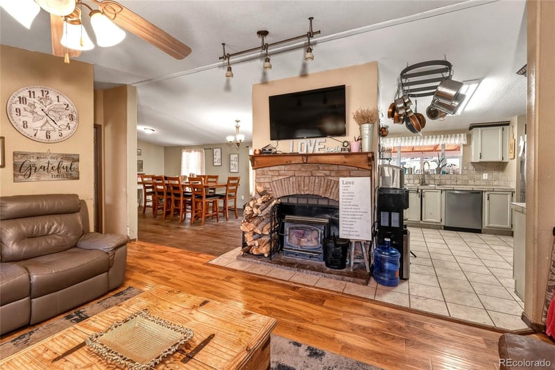 26131 Pinon Ridge Dr, Aguilar, CO 81020