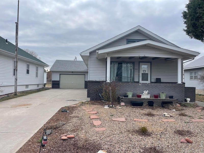 318 Iowa Ave, Stratton, CO 80836