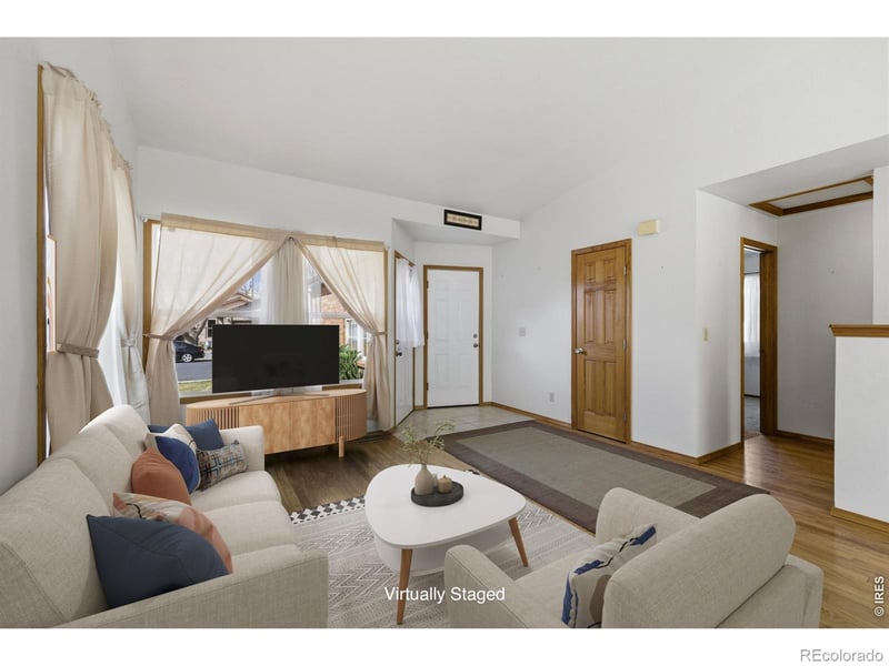 240 Wadsworth Cir, Longmont, CO 80504