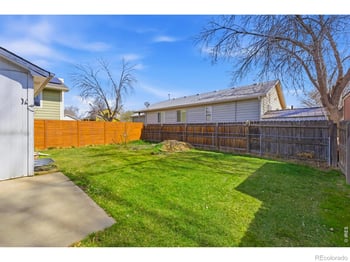 240 Wadsworth Cir, Longmont, CO 80504