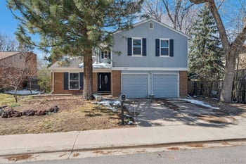 2711 Oakland Cir, Aurora, CO 80014
