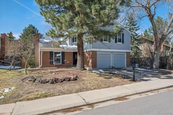 2711 Oakland Cir, Aurora, CO 80014