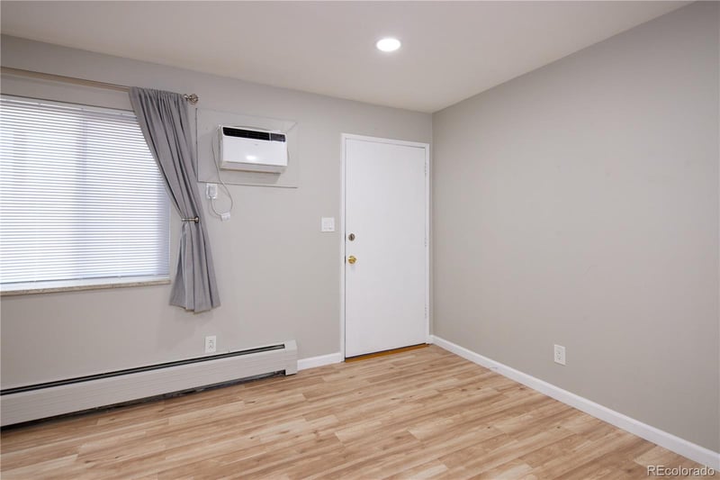 7050 Cedar Ave #212, Lakewood, CO 80226